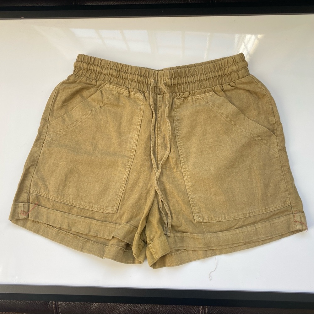 Olive Tie-Waist shorts